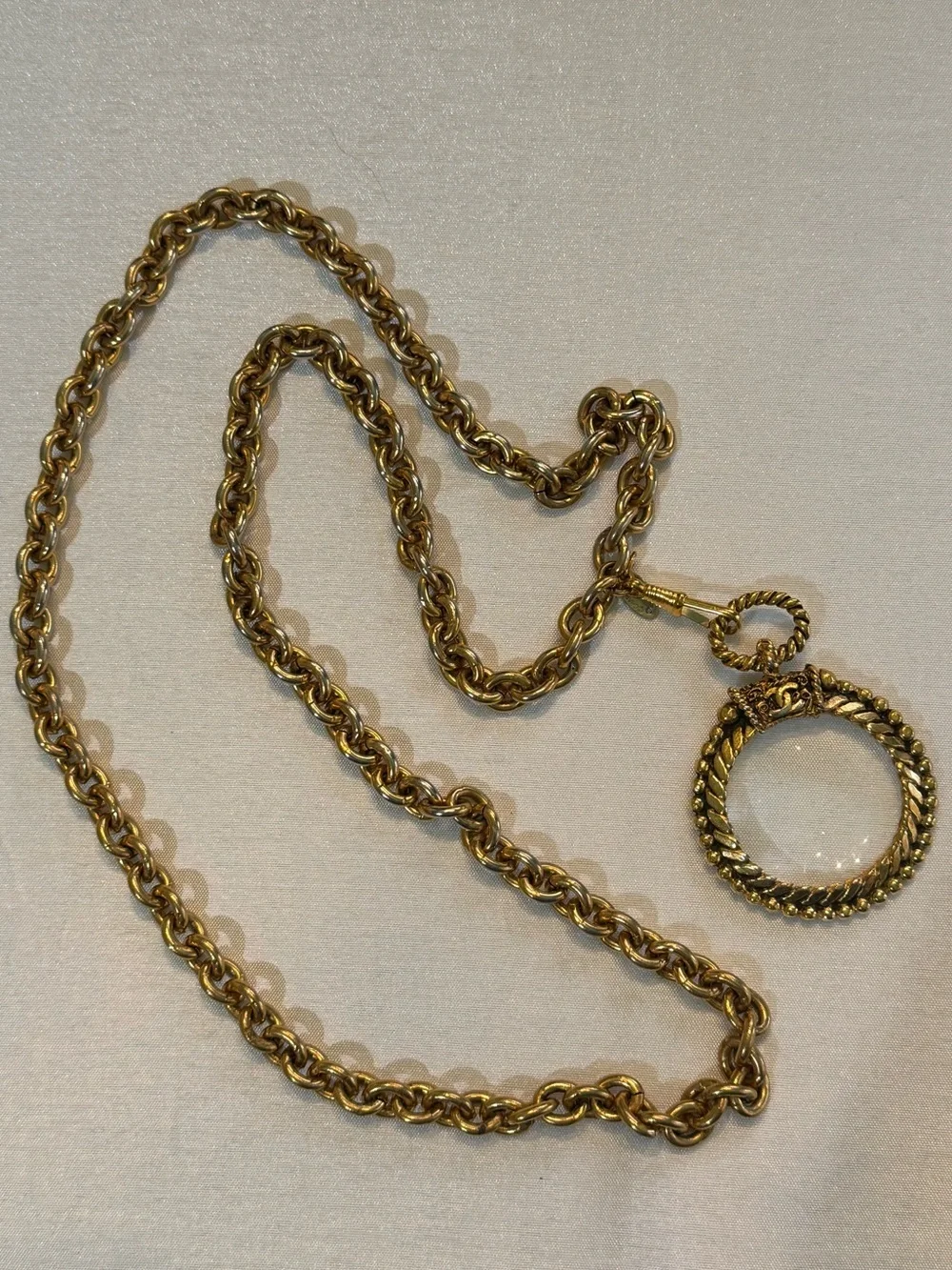 Vintage CHANEL Gold-plated Rope Magnifying Glass Pendant Necklace